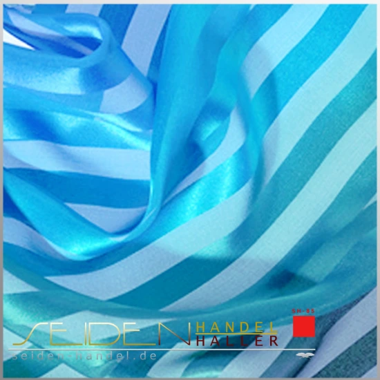 Mehrfarbige Seidenstoffe aus Streifensatin